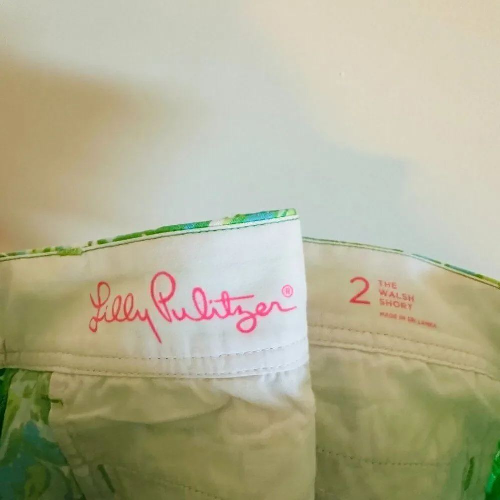 Lilly Pulitzer Women's Walsh Shorts blue/green tropical palm SIZE 2